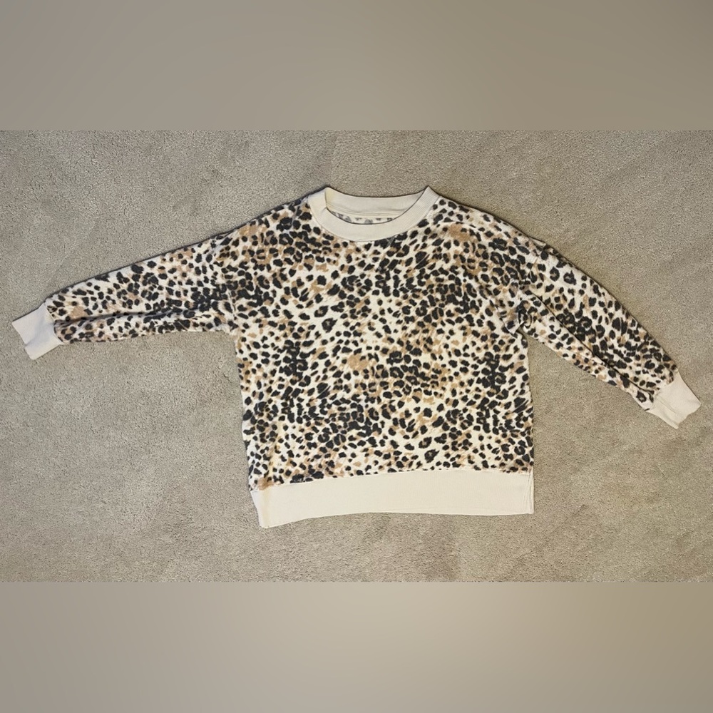 Aerie Fuzzy cheetah print sweatshirt with side slits size M